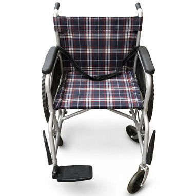Silla de ruedas con diseño a cuadros con doble reposapiés - 2/2