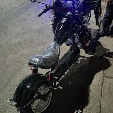 Moto electrica SIN BATERÍA estilo chopper - Img 121207846