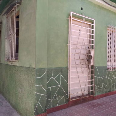 *$9000 usd con ajuste En venta apartamento capitalista años 50 (BAJOS INTERIOR) en Santos Suárez. - Img 125605386