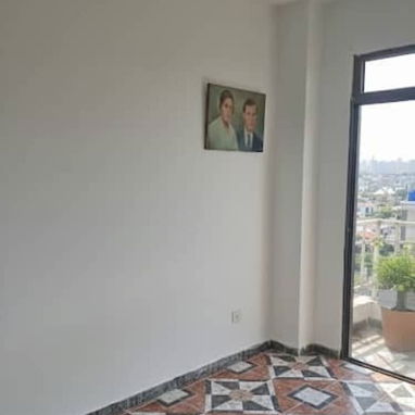Vendo o permuto por menor y vuelto zonas HVieja Stos Suárez Víbora Plaza y oigo propuestas. - Img 118396348