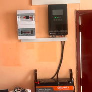 Kit de 4 KW Inversor Sumry de 4 kw 110V 2 baterías con respaldo de 2.5W 2 paneles de 615W bifaciales  *3000 USD CON INST - Img 57801687