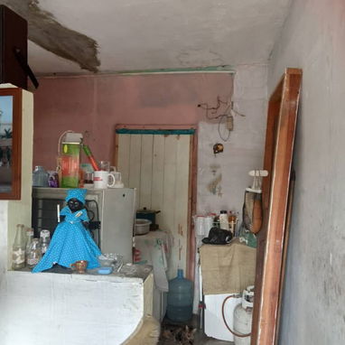 Vendo casita en el reparto Marti pegado al Casino - 6/10