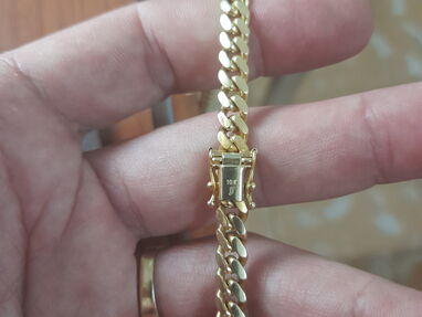 Vendo cadena de oro 10k cifrada, larga, 74.5 g - Img 63884054