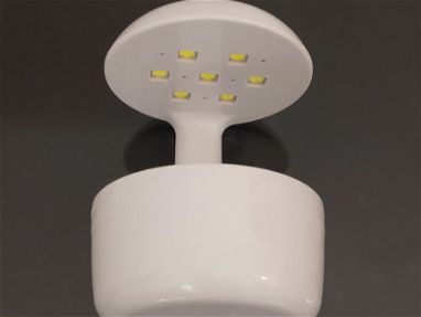 Mini lámpara LED para unas. NUEVA - Img 65955623