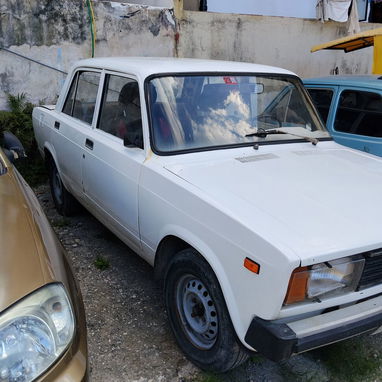 Lada 2105 con circulación nueva, un solo dueño. - Img 123882766