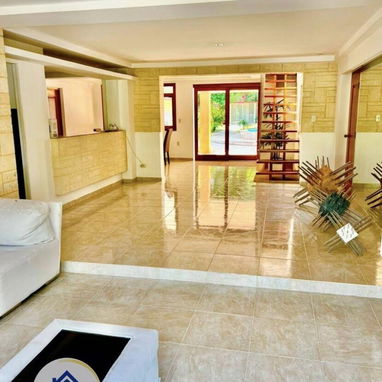 Hermosa Casa de Lujo con Piscina en Renta Siboney - 5/10