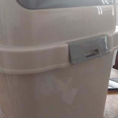 Cestos tapa basculante de 18L - 2/4