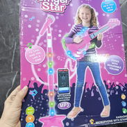 Micrófono y guitarra ideal para su regalo conectado x su teléfono no pierdas la oportunidad - Img 53167675