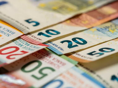 compro Francos Suizos y Euros - incluyendo monedas y billetes rotos y de series anteriores - Img 56689516