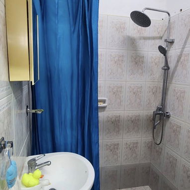 Casa de 3 plantas con garage de 4 cuartos en Marianao - Img 125190842