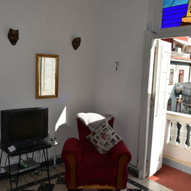 📱 Renta de Casa Completa en Centro Habana para Eventos y Estancia - Img 115990526