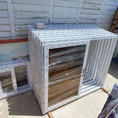 Carpinteria ,Marqueteria de aluminio, y cristal puertas ,ventanas , closet , Bajos de meseta ,paños fijos y más - 14/20