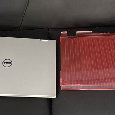 Laptop Dell con pantalla táctil que se hace tablet - 4/5