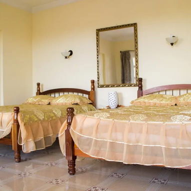 Vive Trinidad como un local: renta tu lugar ideal hoy. - Img 116357984