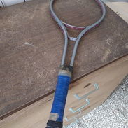 Raqueta para canchas de tenis (de uso, sin cuerdas) - Img 55021684