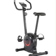 Bicicleta estática ideal par hacer tus ejercicios en casa - Img 56343659