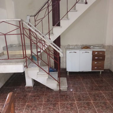 Vendo casa amplia en La Habana vieja🏡✨  ‼️💲Gran potencial para generar ingresos mediante el negocio de renta de habita - 2/10