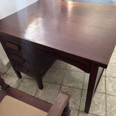Vendo Escritorio de madera + silla / 150 usd - 3/5