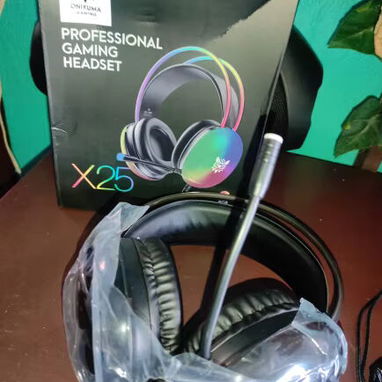 GANGA🉐NUEVOS AUDIFONOS RGB GAMER, EN BLANCO Y NEGRO.CON TRANSPORTE INCLUIDO - Img 102777940