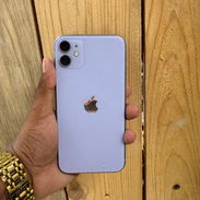 iPhone 11 con 100 de batería venta o cambio x iPhone menor y vuelto lila - Img 56033406