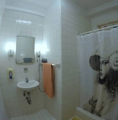 Se alquila apartamento  EN EL VEDADO DE UNA HABITACION bien CERCA DEL HABANA LIBRE.54026428 - Img 68958051