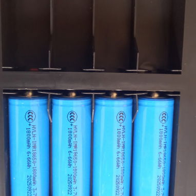 VENTILADOR RECARGABLE DE MESA CON PANEL SOLAR Y 2 BOMBILLOS NEXTEK(GARANTÍA DE 30 DÍAS) - Img 118976332