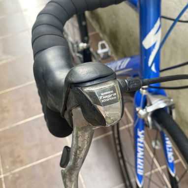 Bicicleta de ruta Specialized de fibra de carbono y aluminio - Img 125209453