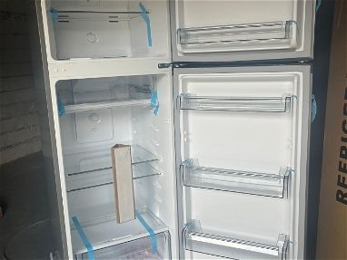 Refrigerador de 13.5 pies marca Royal no hace escarcha - Img 65384649