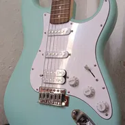 Guitarra Eléctrica Squier Stratocaster by Fender (LIKE NEW) - Img 57262708