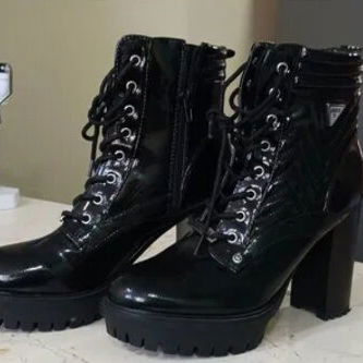 Botas de mujer marca Guess talla 8 - 2/3