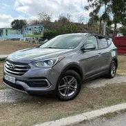 En 22 mil vendo o hago negocios un hiunday santa fe Sport del 2018 , título limpio al 63275756 - Img 55304862
