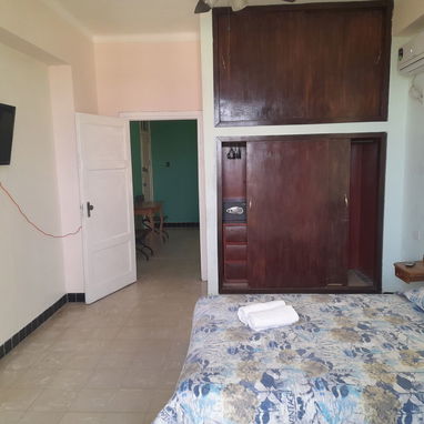 350 USD .RENTO LINEAL .APARTAMENTO DE UNA HABITACION EN EL VEDADO ZONA CENTRICA 52501177 - Img 122192621