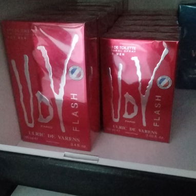 Todo en derfumeria y aseo - 2/10