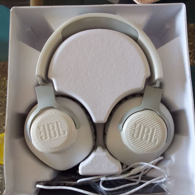 Audífonos JBL nuevo en caja - Img 112557179