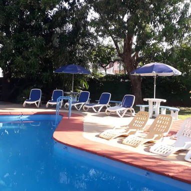 Casa con piscina grande en el Reparto Siboney , servicio de pasadia,  ciudad de La Habana +53 52463651 - Img 97138974