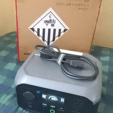 Se vende nuevo en su caja, lo doy con el cable de dar la corriente en la casa ojo no viene con ese cable pero yo lo doy - 3/3