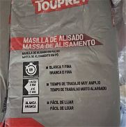 Variedad en cuanto a Cemento cola importado - Img 45959250