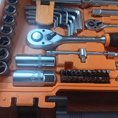 Kit 100 Herramientas INGCO Dados para Bujías 16 y 21mm VPT#-0524 - Img 122774878