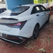 Vendo o Negocio Hyundai Elantra, básico máximo 2025 cero millas con 1500 km - Img 55044185