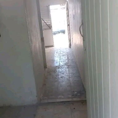 Se vende casa ubicada en Guanabacoa , en 3500 usd pero me puedo ajustar - 3/8