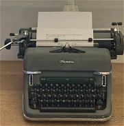 Vendo Máquina de escribir Olympia - Img 45751749