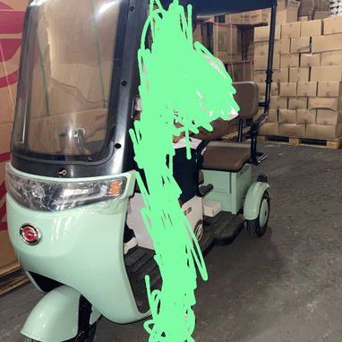 Triciclo eléctrico de paseo de 3 plazas de batería de gel de ácido 48 vol- 20 amp autonomía de 70 x 80 km /carga - Img 124357348