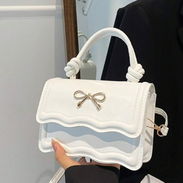 Cartera blanca elegante - Img 57597522