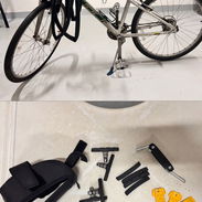 Bicicleta  26,  De uso en muy buen estado  Trae adicional bomba de aire , dos cámaras de repuesto , 2 juegos de tacos de - Img 55618048