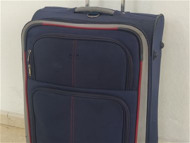 Dos maletas de viaje, una mas grande y otra normal de 23k , - Img 68471857
