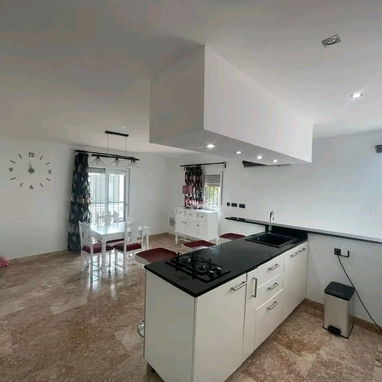 Preciosa propiedad moderna independiente en la zona residencial Casino Deportivo - 6/10