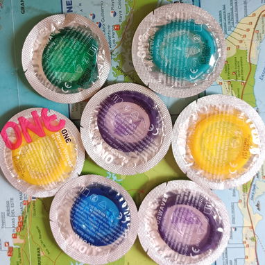 Condones.  Preservativos. FEMENINOS y MASCULINOS. - 4/8