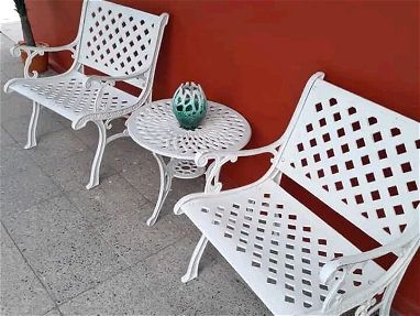 Butacas y sillas con mesa de centro o de bar - Img main-image-45702297