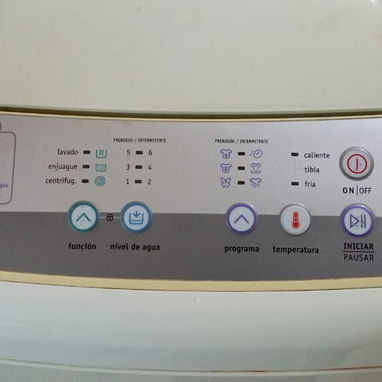 Vendo lavadora Frigidaire 11 kg para piezas, interesados llamar a Marta 58407683 - Img 123899363