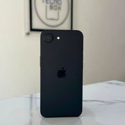 IPhone 16e de 128 GB (Libre por RSIM, 100% Batería) 47 ciclos de carga. Pantalla reemplazada por original - Img 56717801